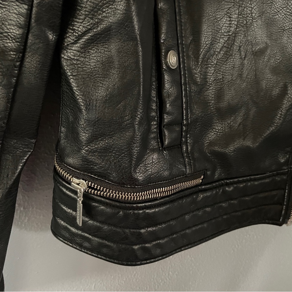 Bernardo Black Leather Motorcycle Moto Jacket Womens Size M - Picture 5 of 9